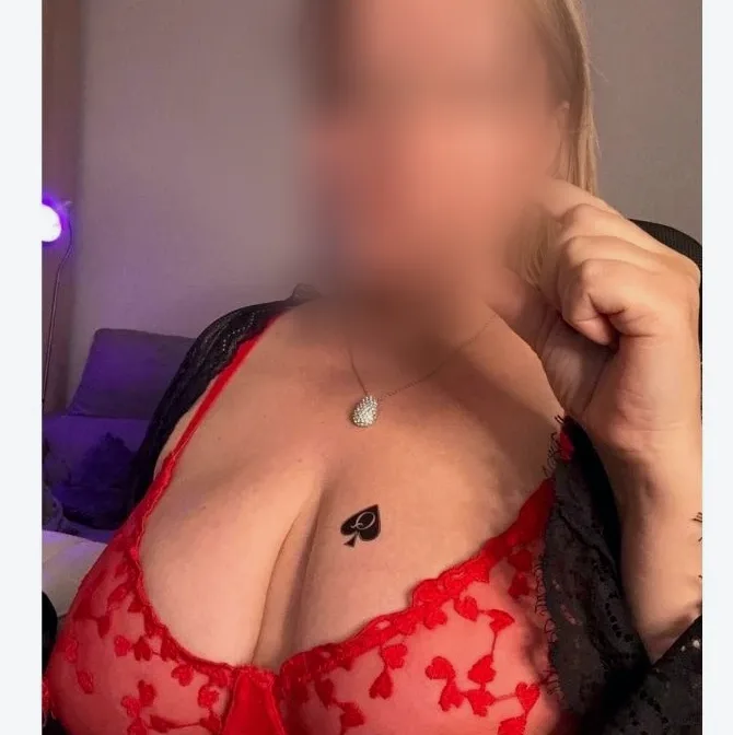 Emanuela, 39 anni